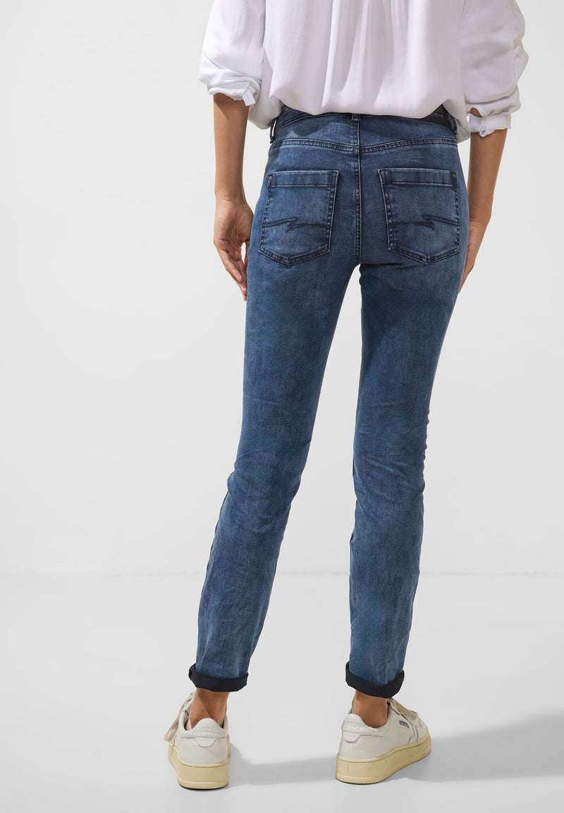 Slim Fit Jeans in High Waist